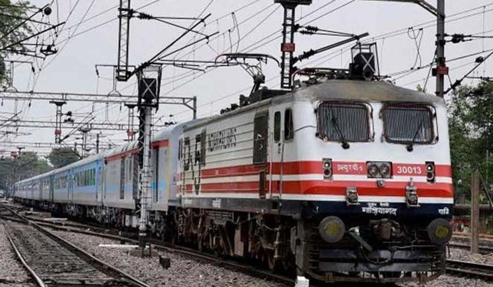 Railway engineer held for duping people with fake purchase orders